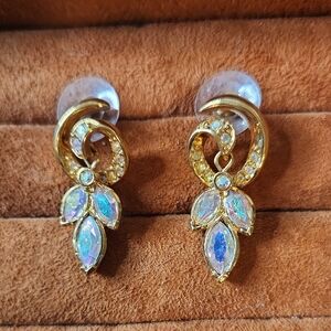 Avon | Goldtone | Iridescent Leaf | Earrings 🔥